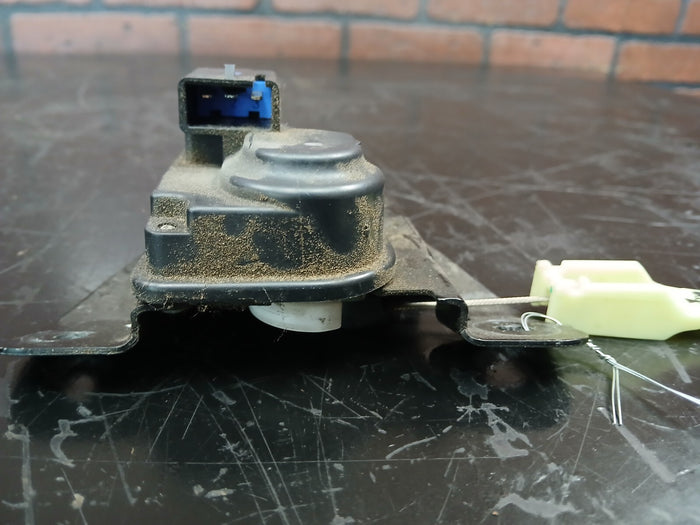 14 Dodge Charger Rear Liftgate Trunk Latch Lock Actuator Assembly w/ Pull Handle