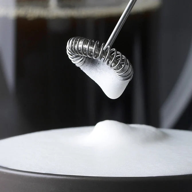 Aerolatte Foamer being used in white froth.