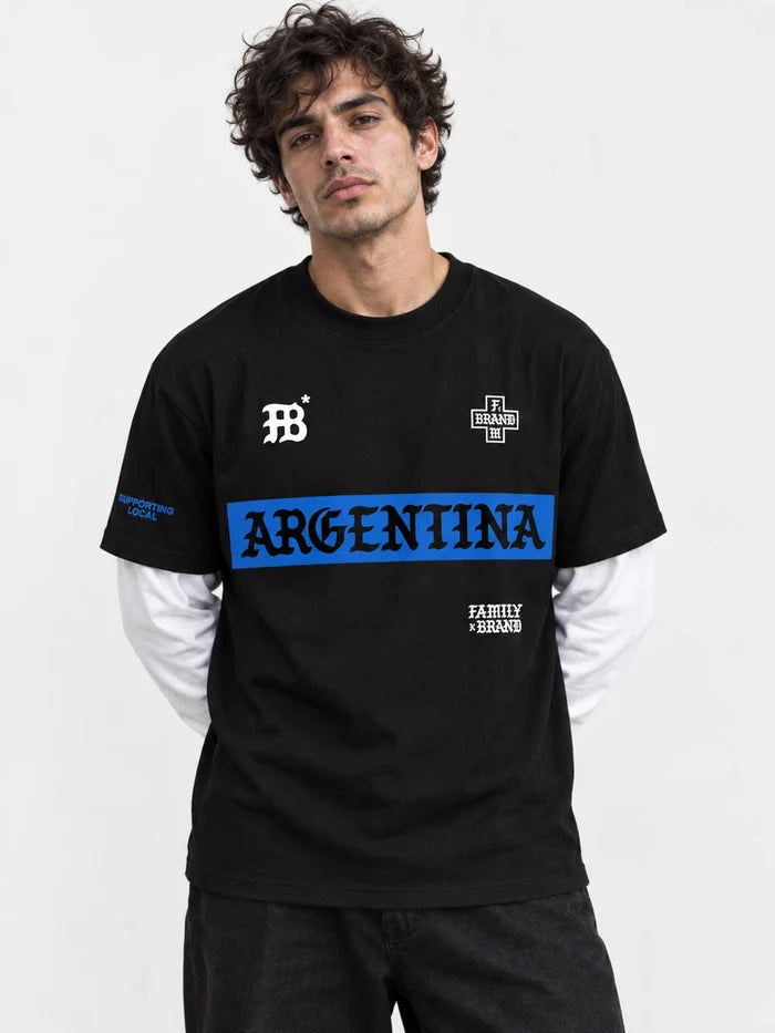 Remera Familyarg x Brand & Co Mundialista M/L Negro — vista principal